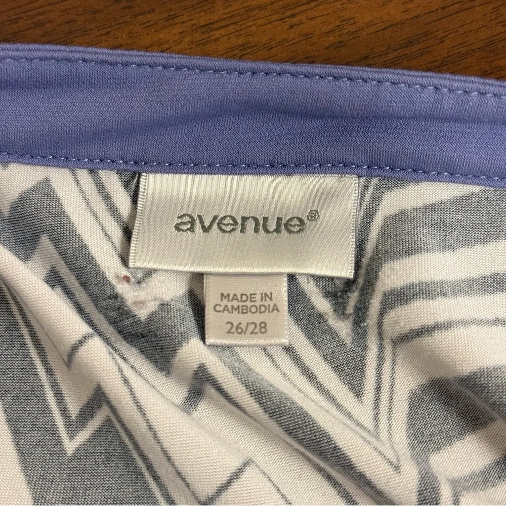 Avenue Chevron Tunic Top 26/28 Black White Zigzag w/ Blue Trim Career Casual - Picture 6 of 9